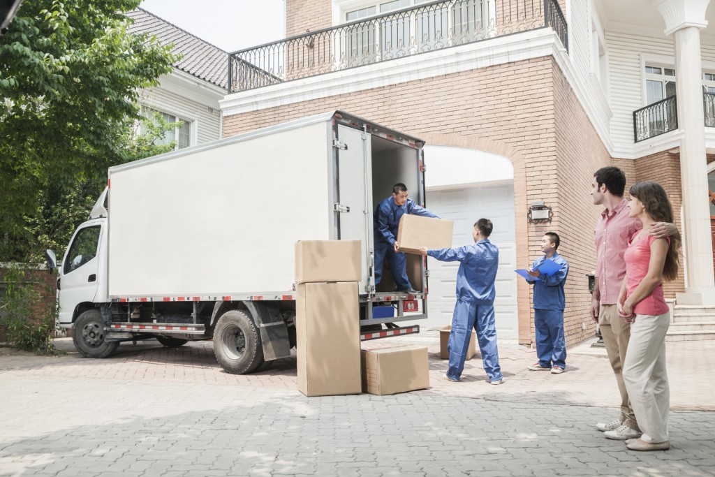 removal company in Solihull moving boxes for a couple